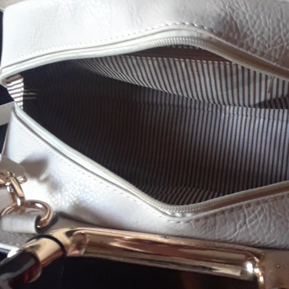 Lisa fang tote - Picture 2 of 3